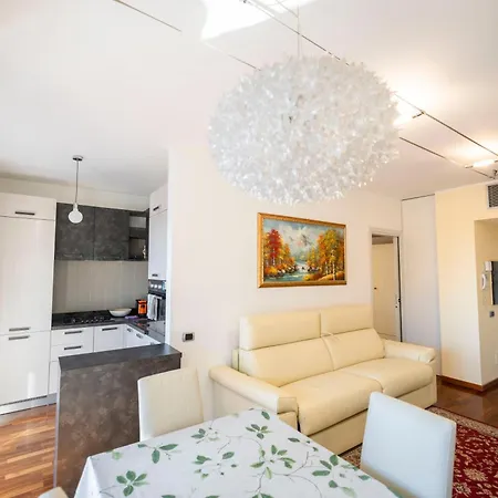 Splendido Bilocale A Due Passi Da Bicocca - M5 Apartament